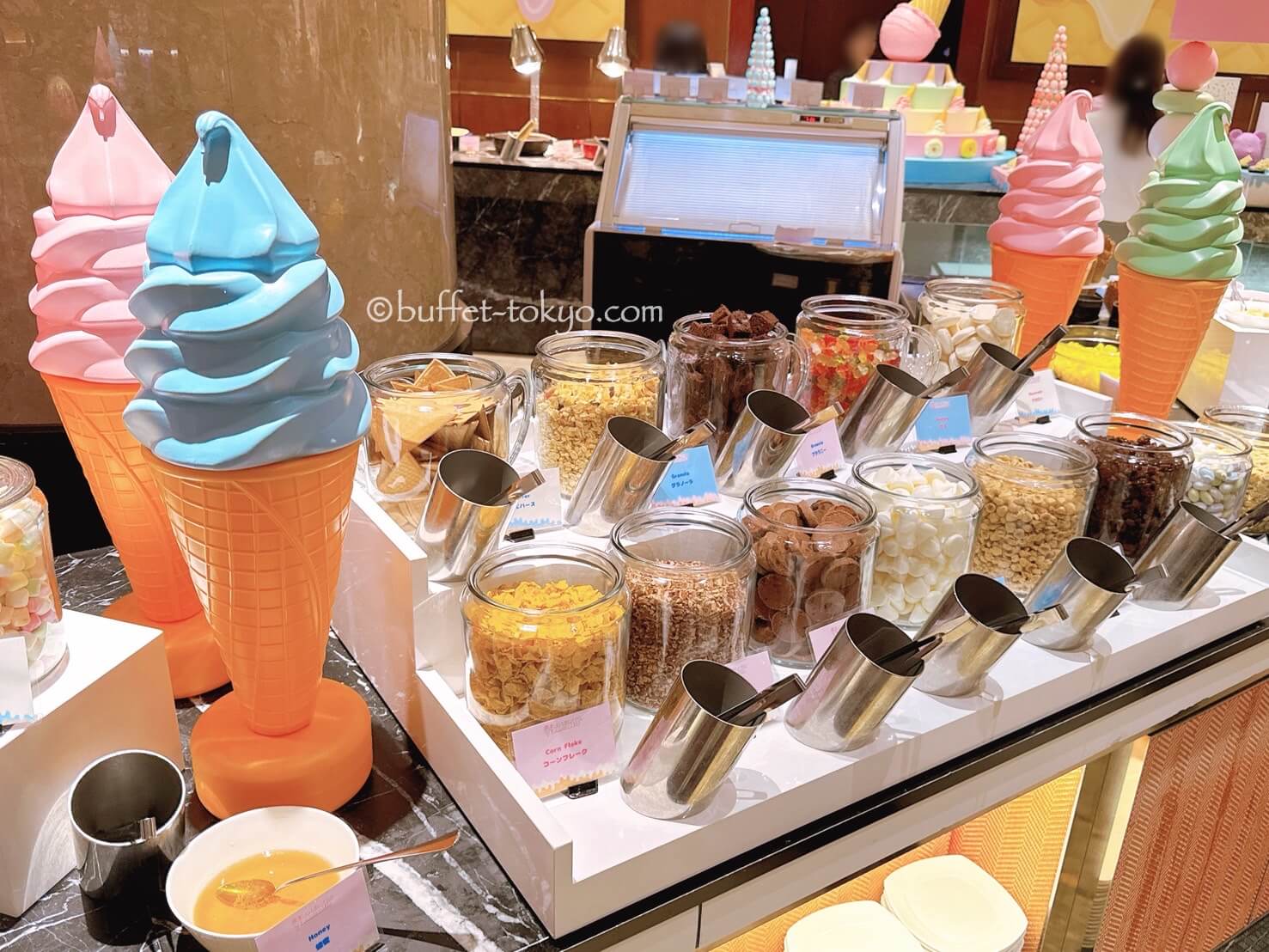 《夏ビュッフェ東京2025》都内のホテルで食べ放題！ヒルトン東京「アイスクリーム・リパブリック」実食レポも