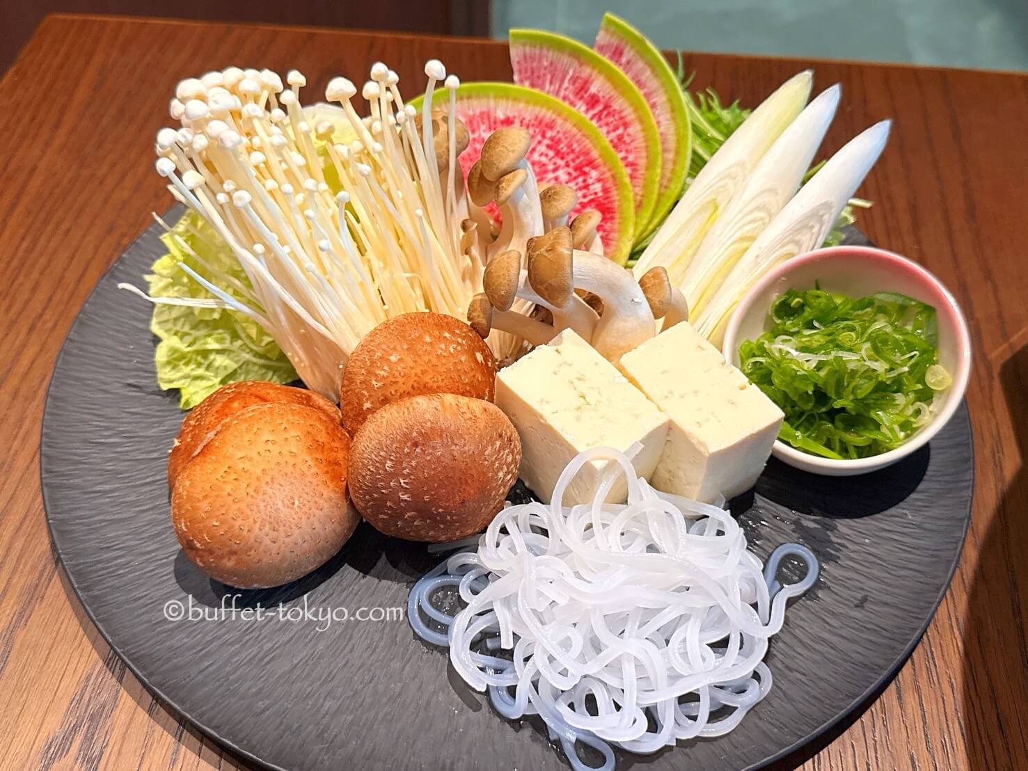実食取材《SHARI 東急歌舞伎町タワー》しゃぶしゃぶ食べ放題で黒毛和牛サーロイン（ビュッフェ東京.com）