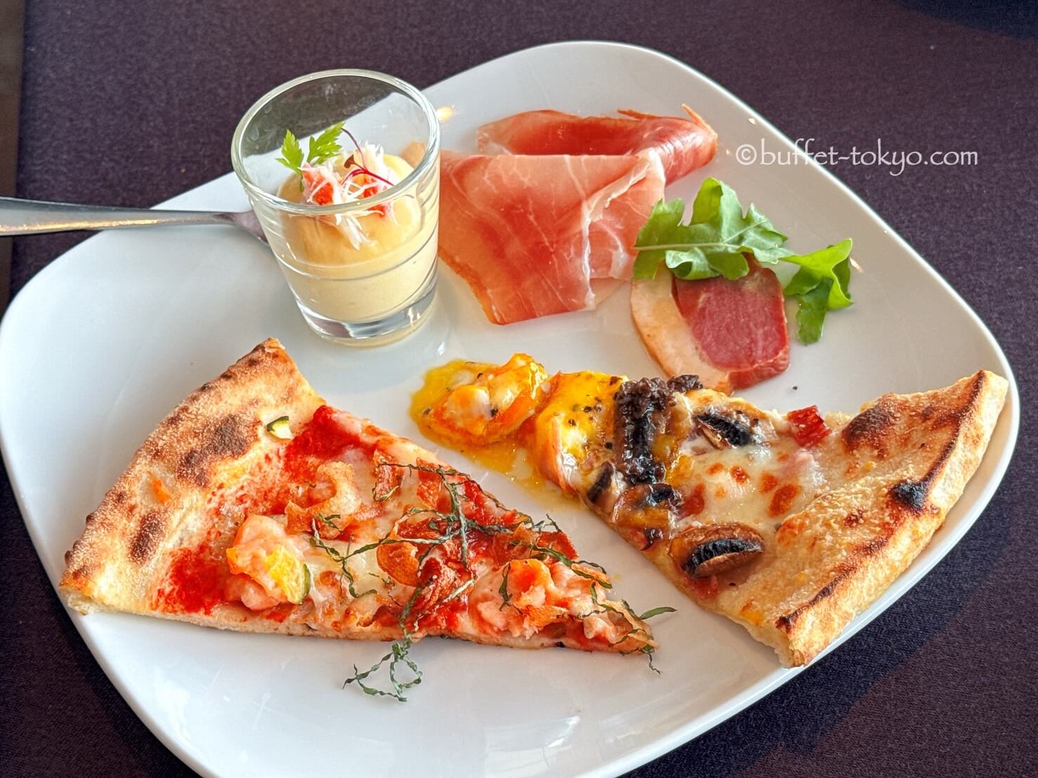 《秋ビュッフェ・ハロウィンビュッフェ東京2025》シャインマスカット食べ放題を実食！ハロウィンスイーツも
