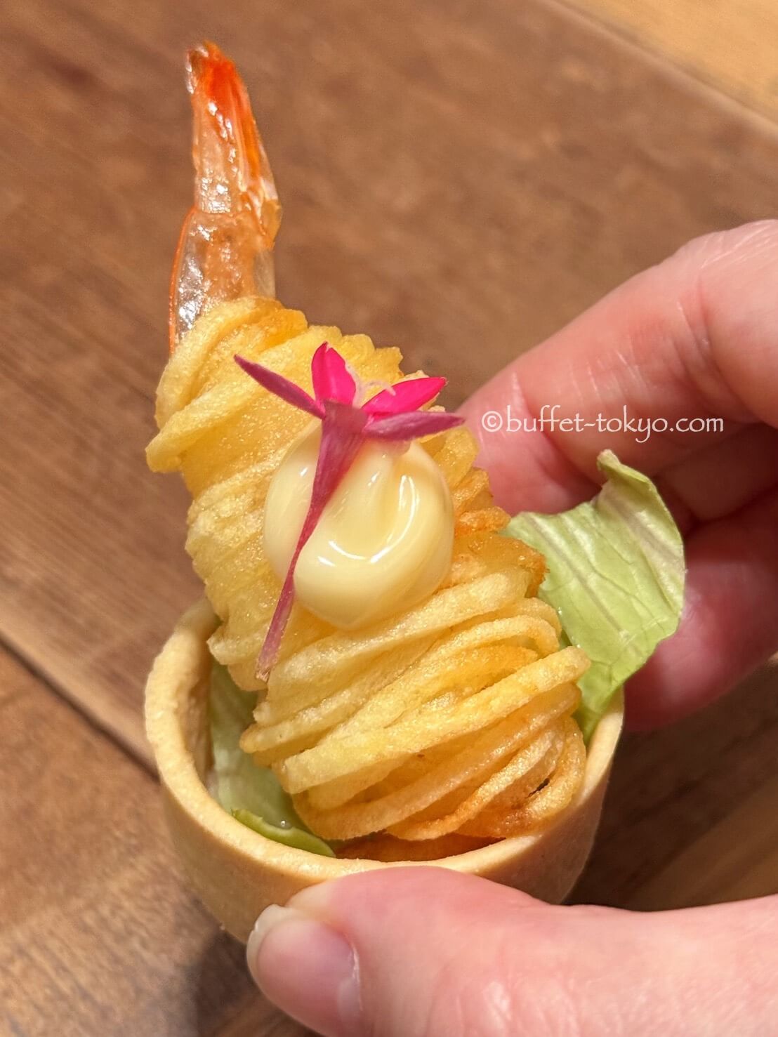 《クリスマスビュッフェ東京2025》ホテルのクリスマススイーツビュッフェ実食取材も！