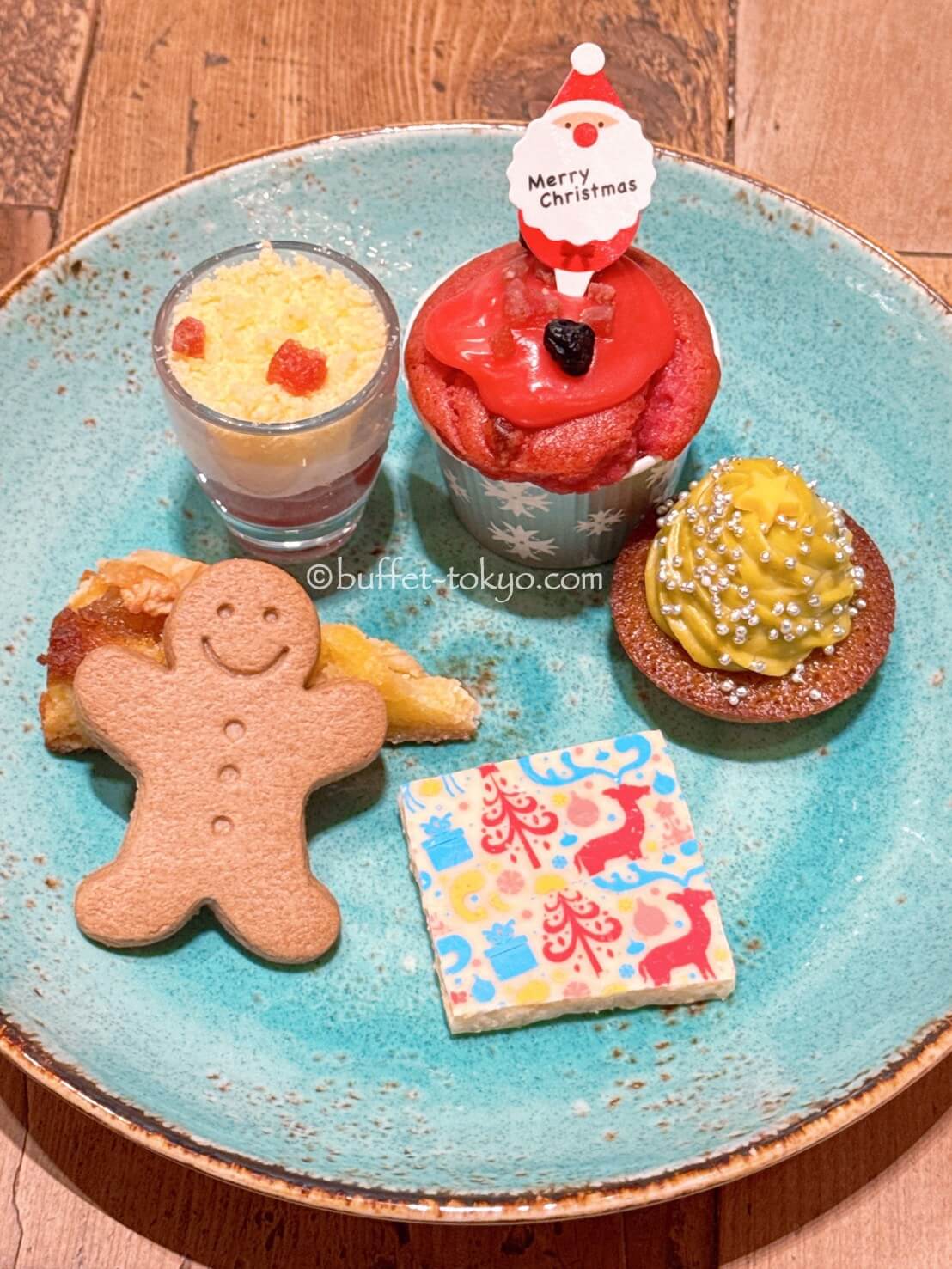 《クリスマスビュッフェ東京2025》ホテルのクリスマススイーツビュッフェ実食取材も！