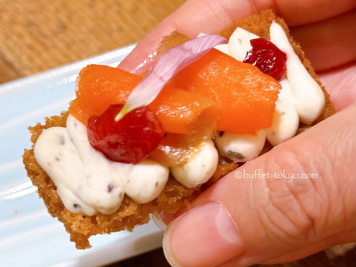 《クリスマスビュッフェ東京2025》ホテルのクリスマススイーツビュッフェ実食取材も！